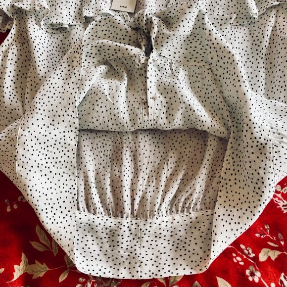 *NEW WITH TAGS* Polka Dot Flutter Sleeve Tie-Front Blouse by Express - Size XS - Picture 11 of 16
